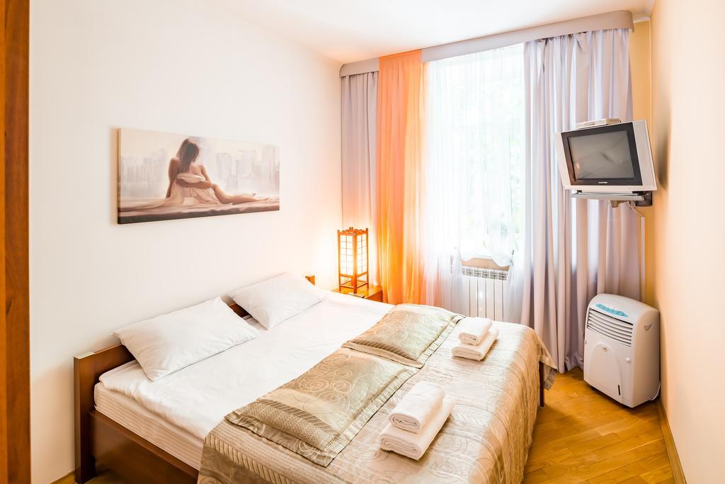 Apartment On Arkhipenka With Panorama View Lviv Exterior photo