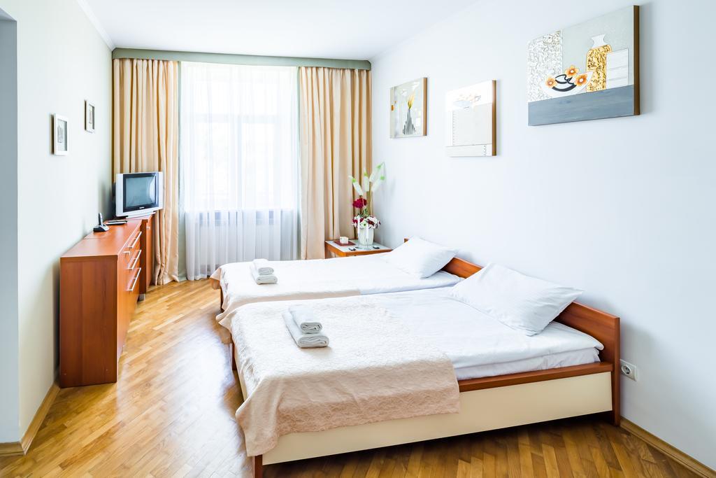 Apartment On Arkhipenka With Panorama View Lviv Exterior photo