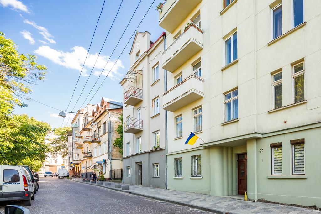 Apartment On Arkhipenka With Panorama View Lviv Exterior photo